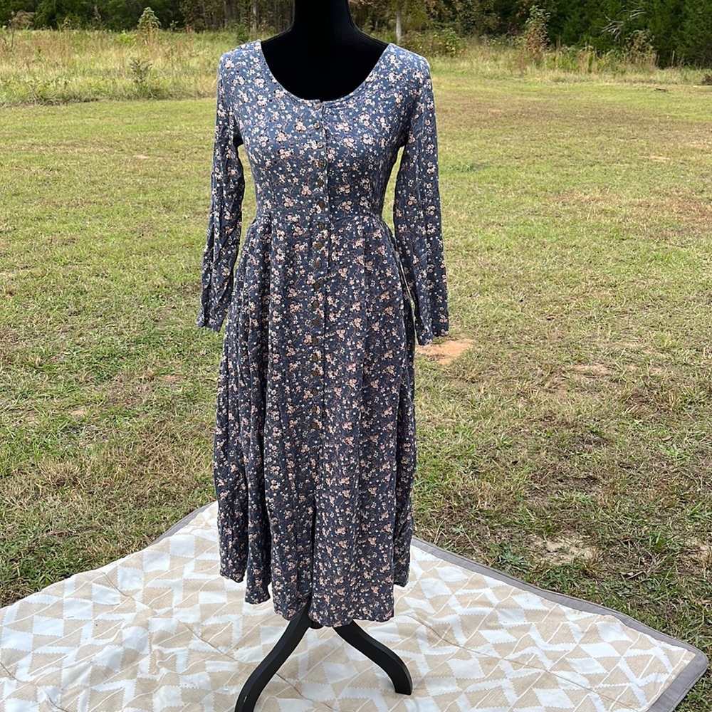 Vintage Floral Karavan trading company midi button up dress. Size small